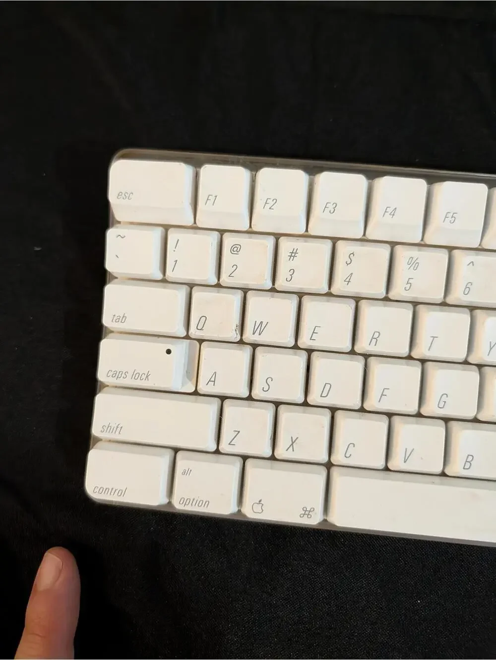 Apple Wireless Keyboard Full Size with Numeric Keypad White